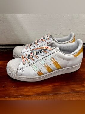 Adidas White Superstar Sneakers with Gold Iridescent Accents Women’s Size 8